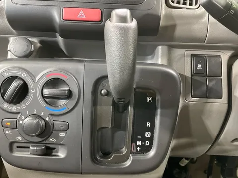 Mitsubishi Minicab Van