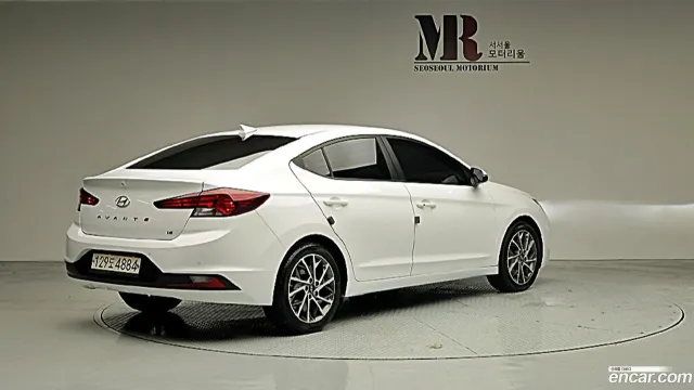 Hyundai Elantra (Avante)