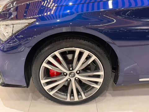 Infiniti Q50L