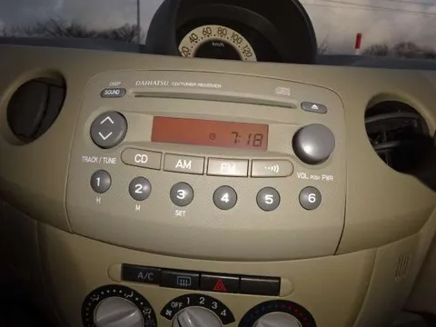 Daihatsu Esse