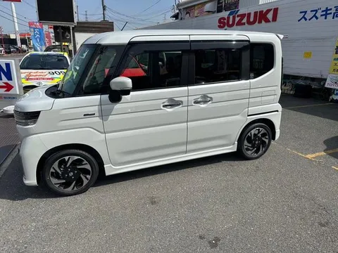 Suzuki Spacia Custom