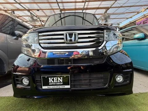 Honda N-BOX Custom