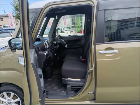 Toyota Pixis Mega
