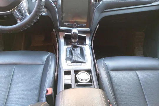 Roewe RX5