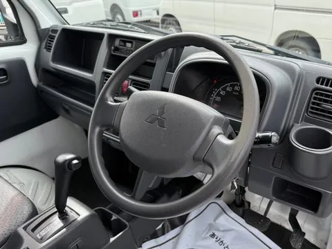 Mitsubishi Minicab Truck