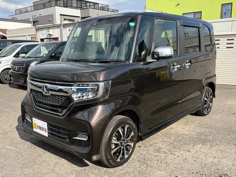 Honda N-BOX Custom