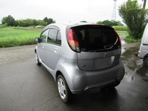 Mitsubishi I