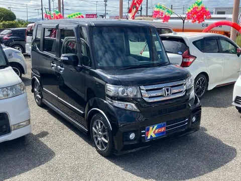 Honda N-BOX Custom