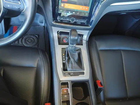 Roewe RX5