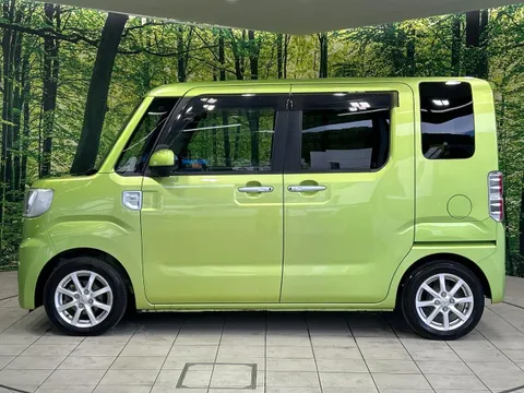 Toyota Pixis Mega