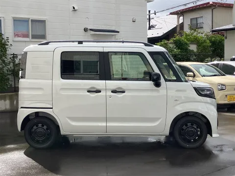 Suzuki Spacia Base