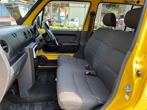 Daihatsu Naked