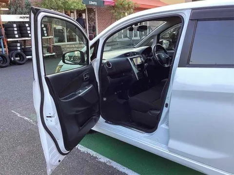Mitsubishi eK Custom