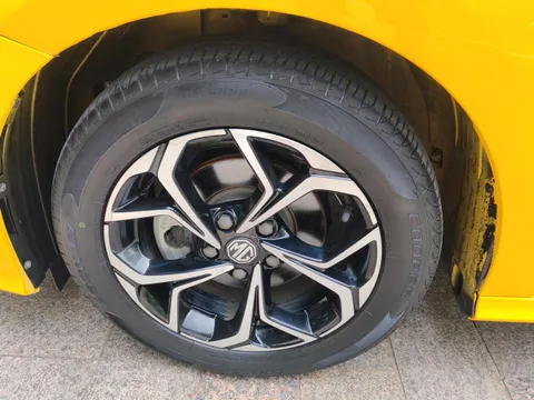 MG MG5