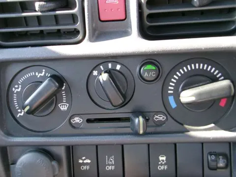 Nissan Clipper Truck