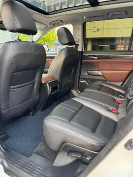 Gac GS8