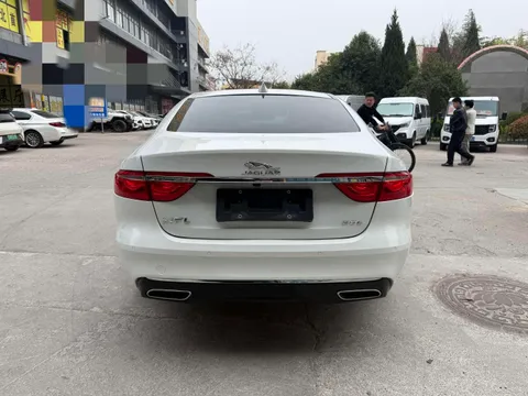 Jaguar XFL