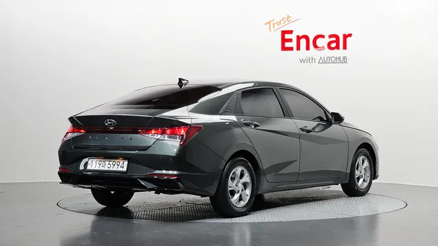 Hyundai Elantra (Avante)