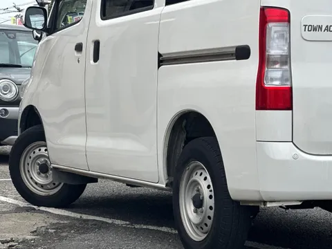 Toyota TownAce Van