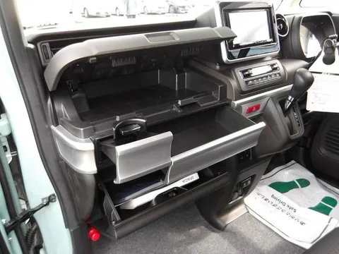 Suzuki Spacia Gear