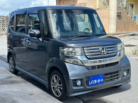 Honda N-BOX Custom