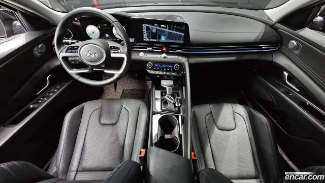 Hyundai Elantra (Avante)