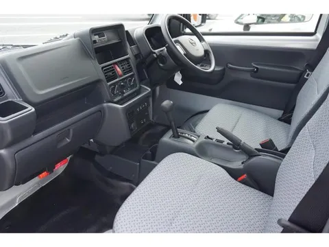 Nissan Clipper Truck