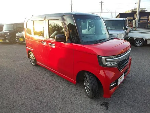 Honda N-BOX Custom
