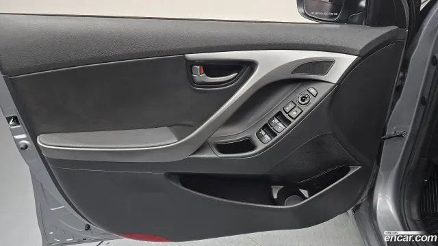 Hyundai Elantra (Avante)
