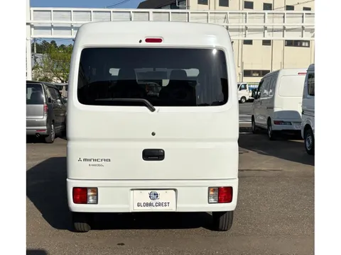 Mitsubishi Minicab Van