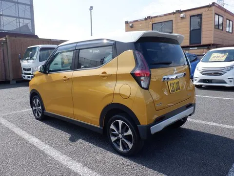 Mitsubishi eK X
