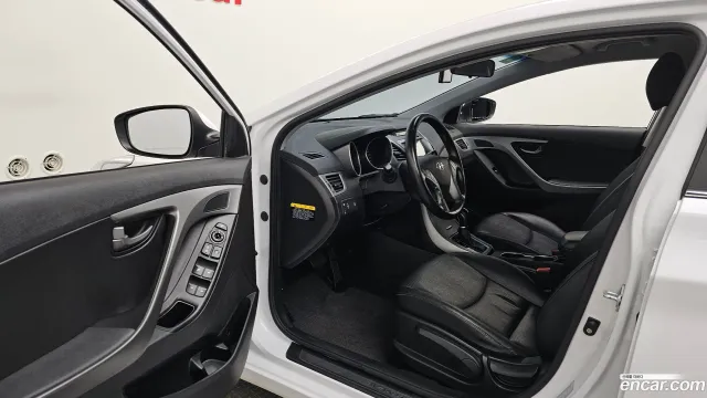 Hyundai Elantra (Avante)
