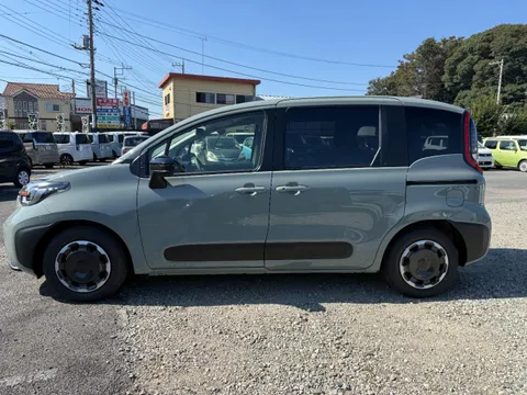 Toyota Sienta
