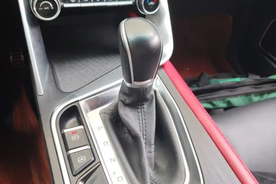 Geely Binray