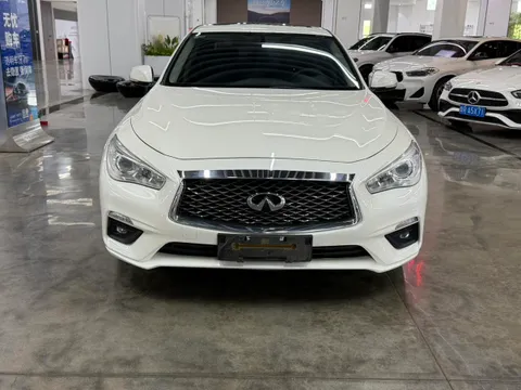 Infiniti Q50L