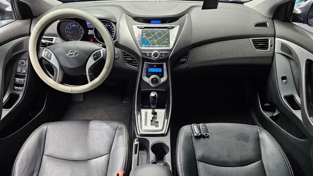 Hyundai Elantra (Avante)