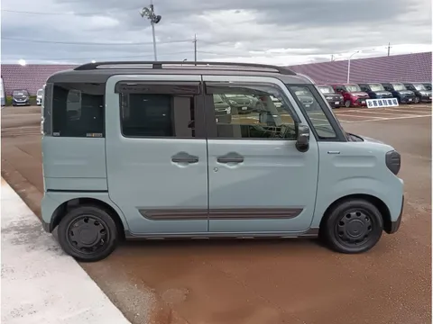 Suzuki Spacia Gear