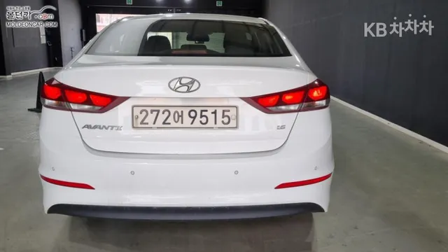 Hyundai Elantra (Avante)