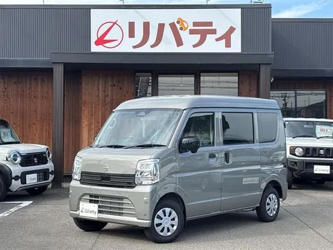 Nissan Clipper Van