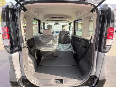 Mitsubishi Delica Mini