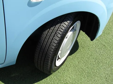 Daihatsu Mira Tocot