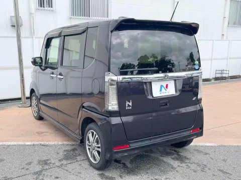 Honda N-BOX Custom