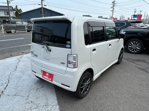 Toyota Pixis Space