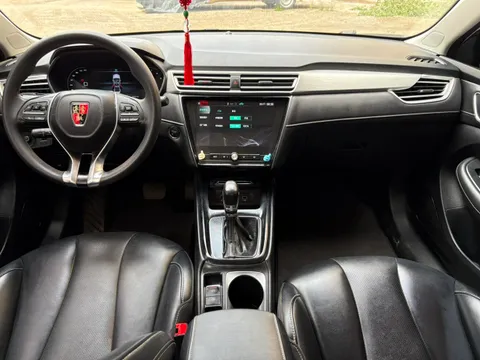 Roewe i5