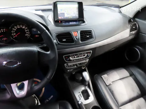 Renault SM3
