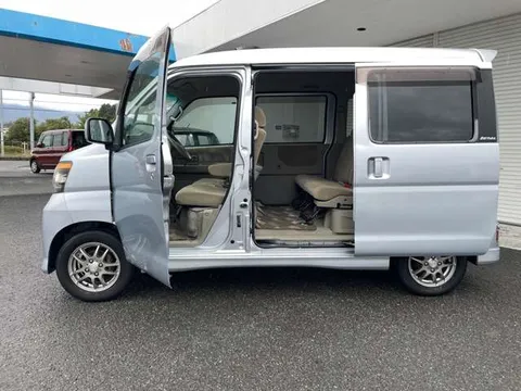 Daihatsu Atrai Wagon