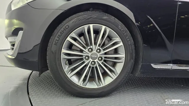 Genesis G90 (EQ900)