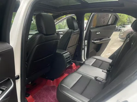 Cadillac XT4