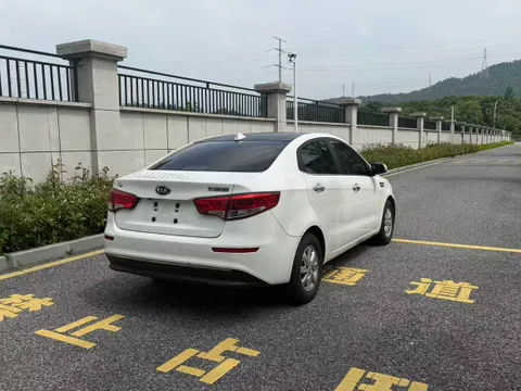 Kia K2
