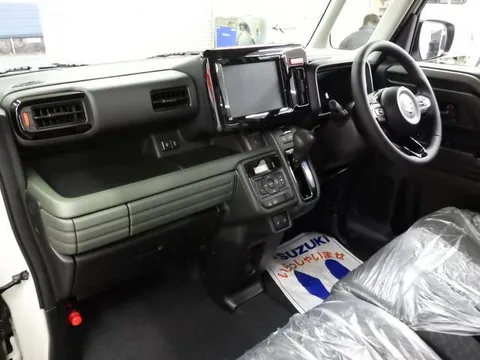 Suzuki Spacia Gear
